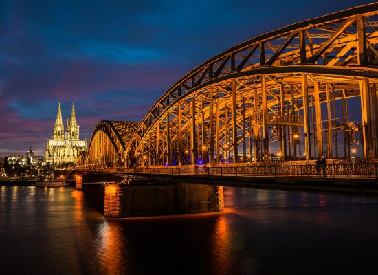 cologne-1078671_1920